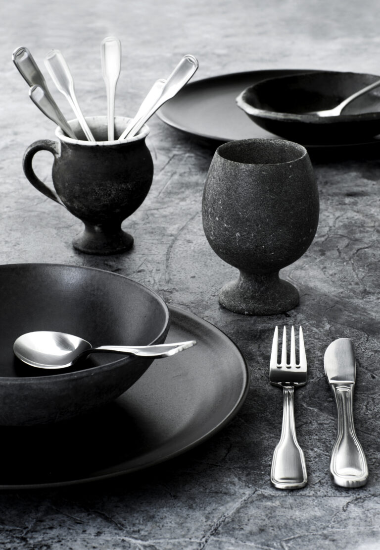 Stylish stainless-steel cutlery and other kitchen utensils are designed with a focus on Scandinavian aesthetics, ensuring that they not only look great but are also highly functional.